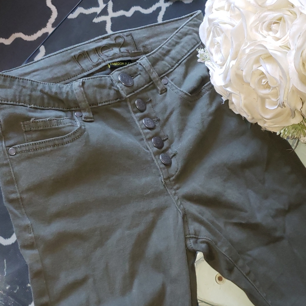 Rue21 freedom flex jeggings high-waist olive